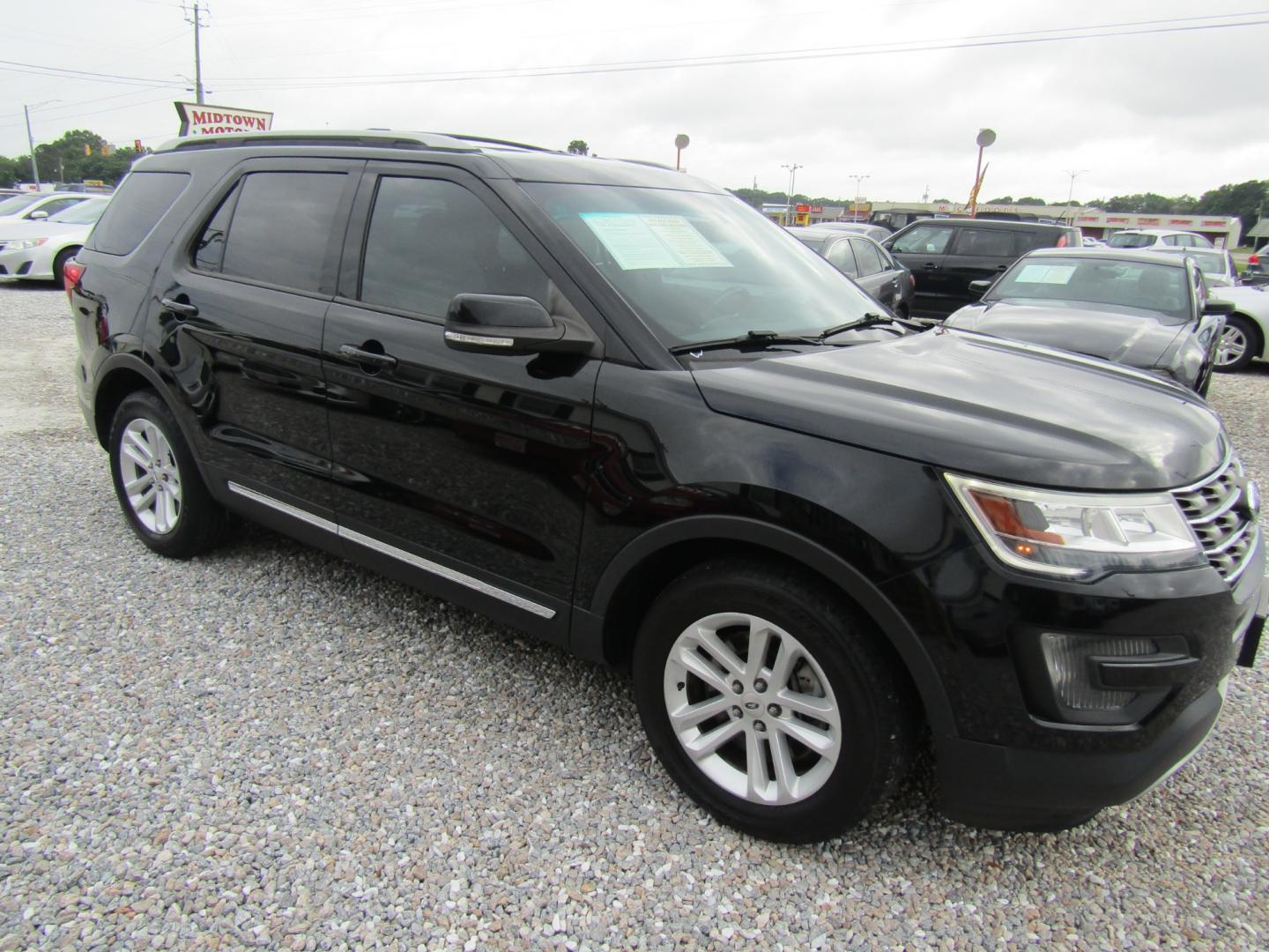 2016 Black /Tan Ford Explorer (1FM5K7D89GG) with an V6 engine, Automatic transmission, located at 15016 S Hwy 231, Midland City, AL, 36350, (334) 983-3001, 31.306210, -85.495277 - Photo#0